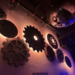 The Hub - Inside decor