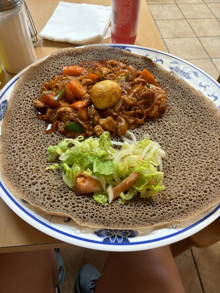 Food from Snelling Cafe