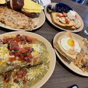 Snooze, an A.M. Eatery - Breakfast pot pie, breakfast burrito, breakfast sandwich, french toast - Breakfast & Brunch Near Me - Houston, Texas
