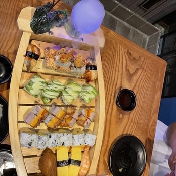 Koi Sushi - Bunch of sushi rolls - Japanese Near Me - Chicago, Illinois