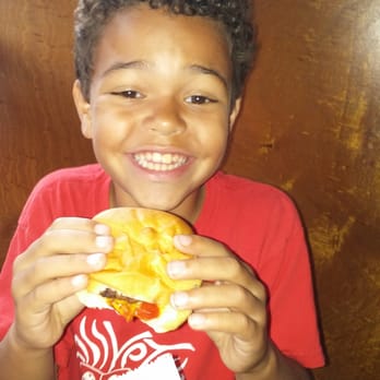 Dotty Dumpling's Dowry - Happy child - Burgers Near Me - Madison, Wisconsin