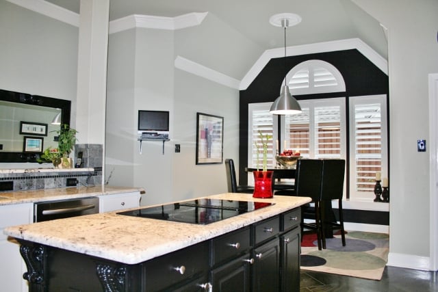 Slide of Right Choice Painting & Construction