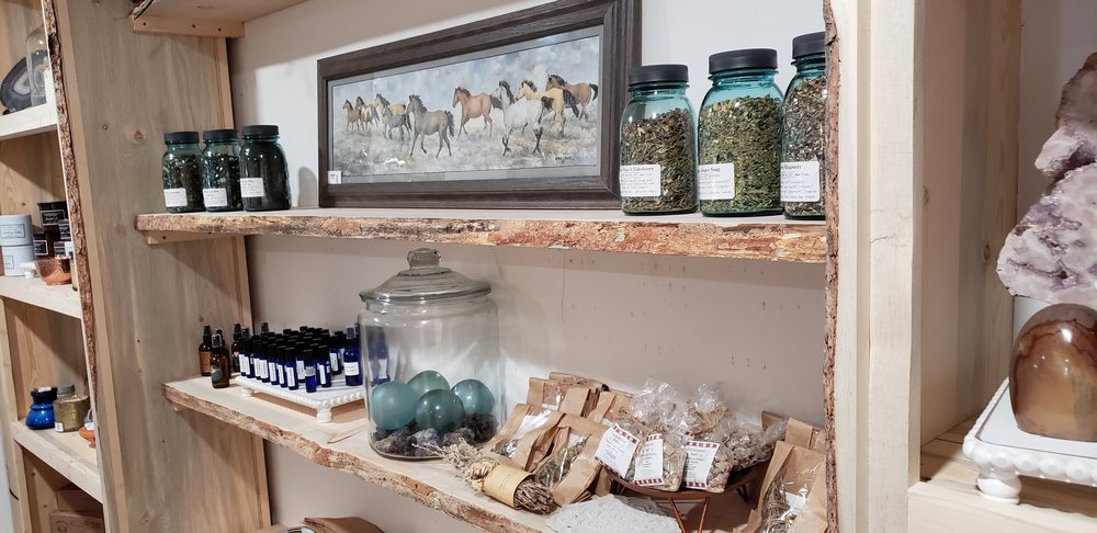 Settings By All Things Montana Logo