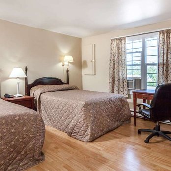 Knights Inn Fredericton - 2 Double Bed Room - Hotels Near Me - Fredericton, New Brunswick Knights Inn Fredericton - 2 Double Bed Room - Hotels Near Me - Fredericton, New Brunswick