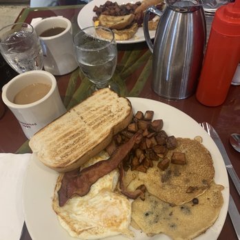 Cafe This Way - The Country Breakfast - awesome blueberry pancakes!! - New American Near Me - Bar Harbor, Maine Cafe This Way - The Country Breakfast - awesome blueberry pancakes!! - New American Near Me - Bar Harbor, Maine