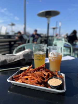 Golden Road Brewing Huntington Beach by null