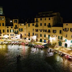 DA Gherardo - The piazza Anfiteatro. Beautiful!!