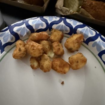 Chucks Hot Chicken - Garlic Cheese Curds - Chicken Wings Near Me - Arnold, Missouri