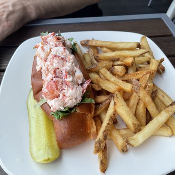 Blu On The Water - Famous New England Lobster Roll - American Near Me - East Greenwich, Rhode Island Blu On The Water - Famous New England Lobster Roll - American Near Me - East Greenwich, Rhode Island
