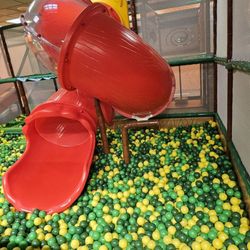 Go Playland - 1 of the 2 ball pits