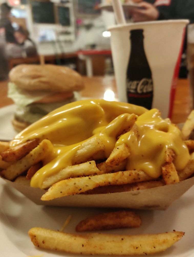 HOLIDAY SNACK BAR 113 Photos & 121 Reviews 401 Centre St, Beach