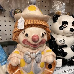 Main Street Flea Market - Clown cookie jar