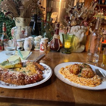 Gabbiano's - Chicken parm and spaghetti - Italian Near Me - Portland, Oregon Gabbiano's - Chicken parm and spaghetti - Italian Near Me - Portland, Oregon