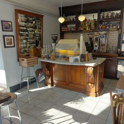 Oakwood Espresso - Interior