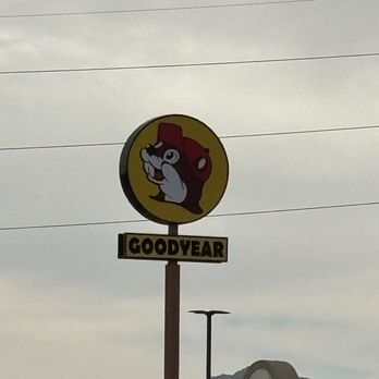 Buc-ee’s - Road sign - Gas Stations Near Me - Goodyear, Arizona Buc-ee’s - Road sign - Gas Stations Near Me - Goodyear, Arizona