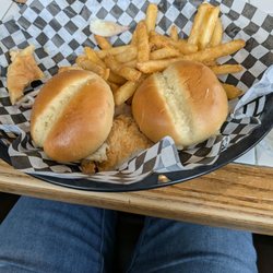 Locals Pub and Pizzeria