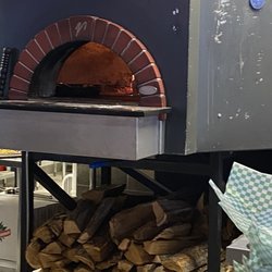 Meric's Woodfire Oven & Tavern - Wood burning fire