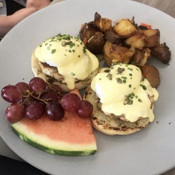 Basalt - 4.21.19 crab cake Benedict - New American Near Me - Honolulu, Hawaii
