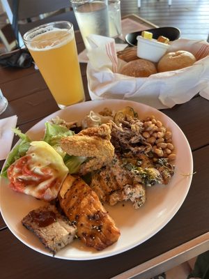 Ovations Restaurant by null