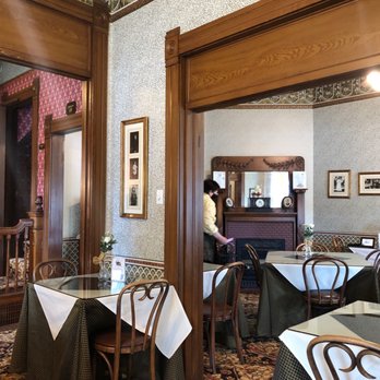 Steinbeck House Restaurant - the dining room - American Near Me - Salinas, California