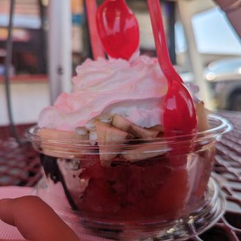 Bruster's Real Ice Cream - Ice Cream & Frozen Yogurt Near Me - Artesia, California Bruster's Real Ice Cream - Ice Cream & Frozen Yogurt Near Me - Artesia, California