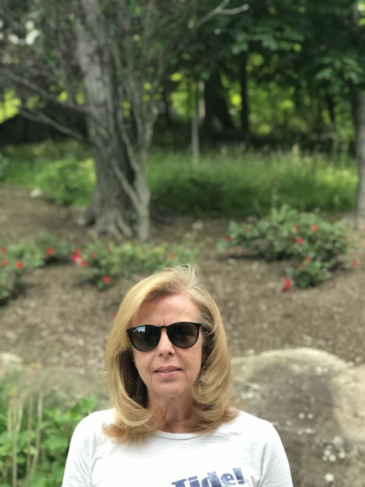 CHELLE’S ORGANIC HAIR SALON 648A Longpoint Rd, Mount Pleasant, South