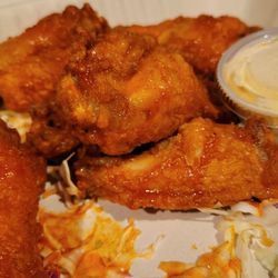 Pailolo Bar & Grill - Pound 'O Wings