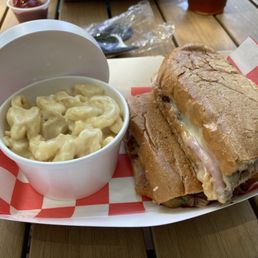 Cuban sandwich with mac and cheese Cuban sandwich with mac and cheese