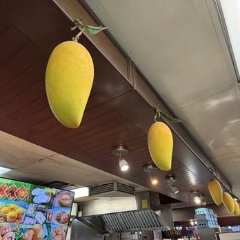 Bhan Kanom Thai - decor - Desserts Near Me - Los Angeles, California