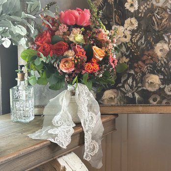Bouchy Rose Blooms - Floral Designers Near Me Bouchy Rose Blooms - Floral Designers Near Me