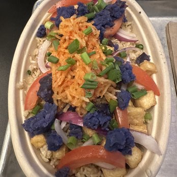 Freedom Street Social - Yum Yum bowl with tofu - Food Court Near Me - Arvada, Colorado