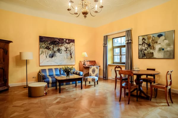 Schlossberghotel – Das Kunsthotel by null