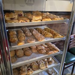 El Arca Bakery & Restaurant