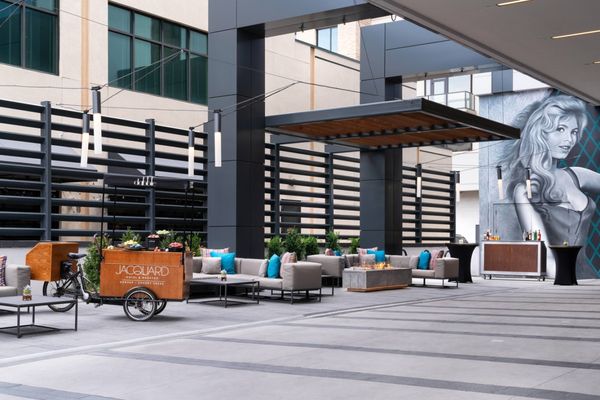 The Jacquard, Autograph Collection by null