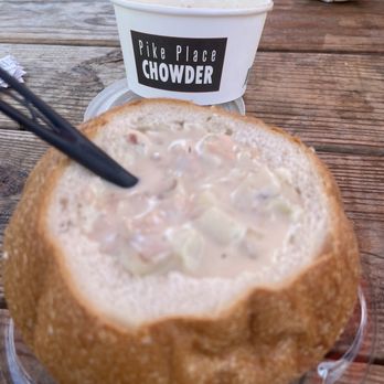 Pike Place Chowder - Chowder in bread bowl - Seafood Near Me - Seattle, Washington Pike Place Chowder - Chowder in bread bowl - Seafood Near Me - Seattle, Washington