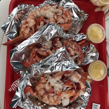 Red's Eats - Three lobster rolls! - Seafood Near Me - Wiscasset, Maine