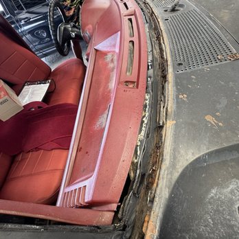 Auto Glass Now - The dirty work of removing two layers of prior glass work - Windshield Installation & Repair Near Me - Smyrna, Georgia