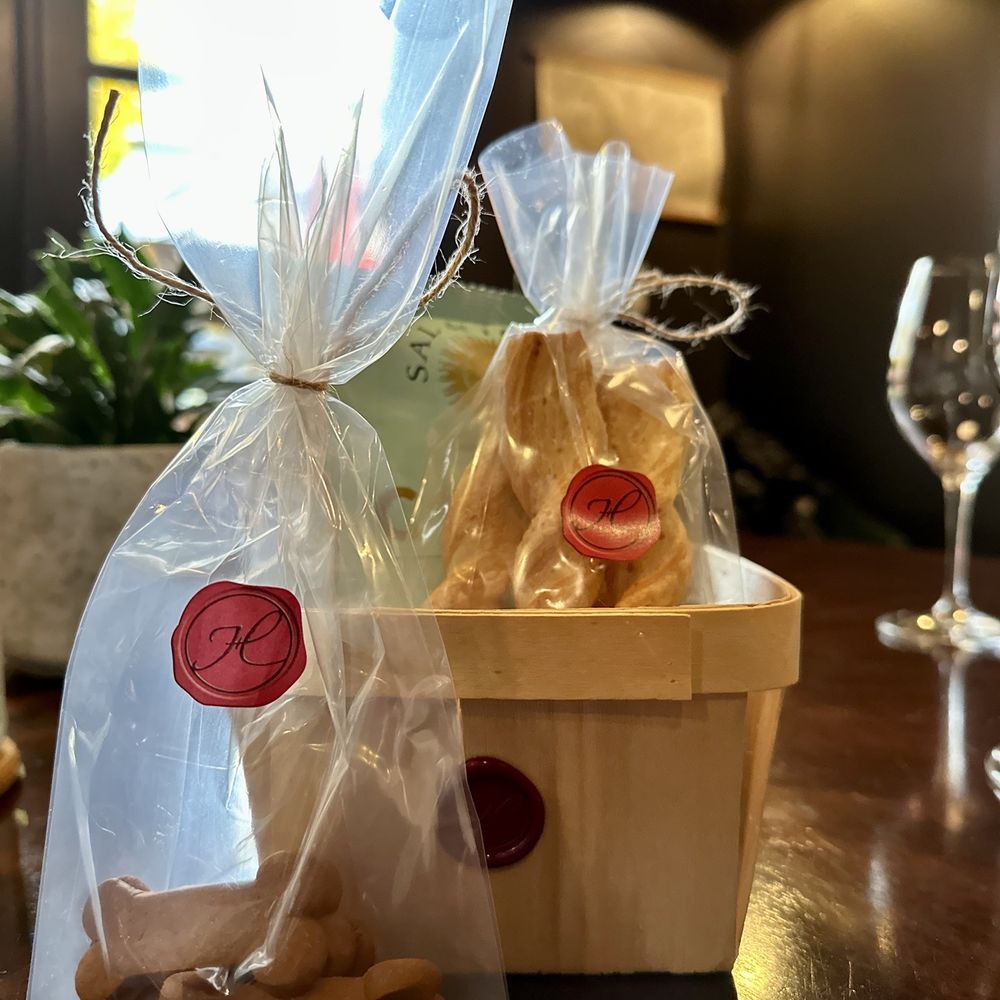 Handwritten Wines - They provide twist cheese crackers that are delicious and always give cookies to our pups - Wineries Near Me - Yountville, California Handwritten Wines - They provide twist cheese crackers that are delicious and always give cookies to our pups - Wineries Near Me - Yountville, California