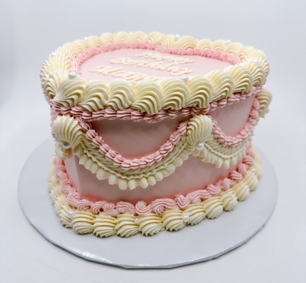 Ashlee Alexandra Cakes Logo
