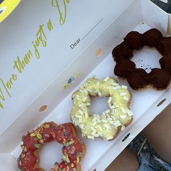Mochinut - Bellevue - Berry raspberry, lemon cheesecake, chocolate decadence - Donuts Near Me - Bellevue, Washington Mochinut - Bellevue - Berry raspberry, lemon cheesecake, chocolate decadence - Donuts Near Me - Bellevue, Washington