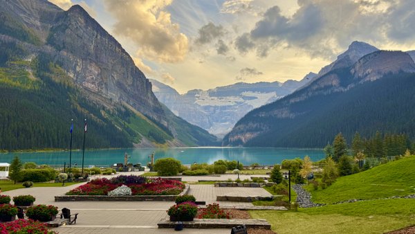 Lake Louise by null