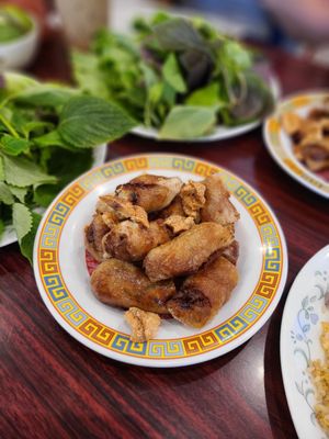 Mai Phụng Restaurant by null