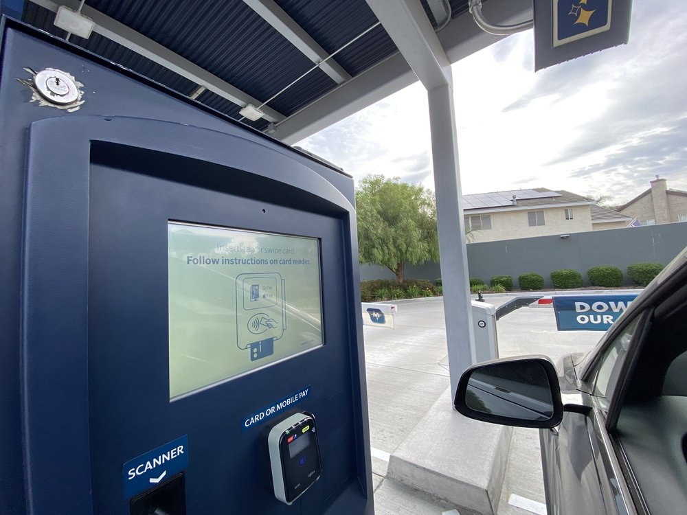 MISTER CAR WASH Updated October 2024 26 Photos & 55 Reviews 1050