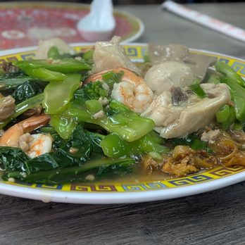 Trieu Chau Restaurant - Vietnamese Near Me - Santa Ana, California