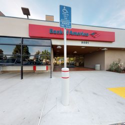 Bank of America Financial Center - Storefront
