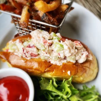 OHK Bar & Restaurant - Lobster roll w/ truffle fries - American Near Me - Huntington, New York OHK Bar & Restaurant - Lobster roll w/ truffle fries - American Near Me - Huntington, New York