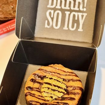 Cookie Plug - Dubai Chocolate Cookie (Filled) - Desserts Near Me - Mission Viejo, California Cookie Plug - Dubai Chocolate Cookie (Filled) - Desserts Near Me - Mission Viejo, California