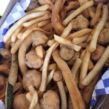 Legends Classic Diner - Large classic sampler, emphasis on the zucchini fries and mushrooms! - American Near Me - Glendora, California