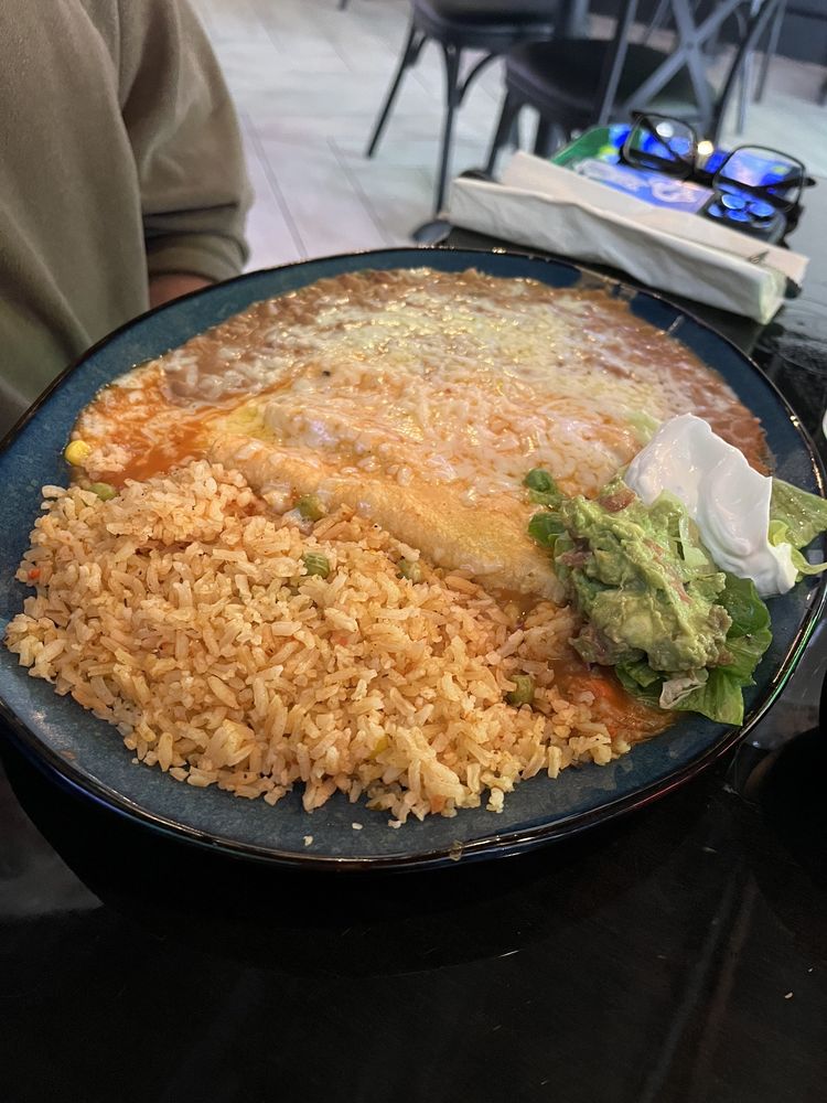 EL SAUZ COCINA MEXICANA 2741 E 4th St, Long Beach, California