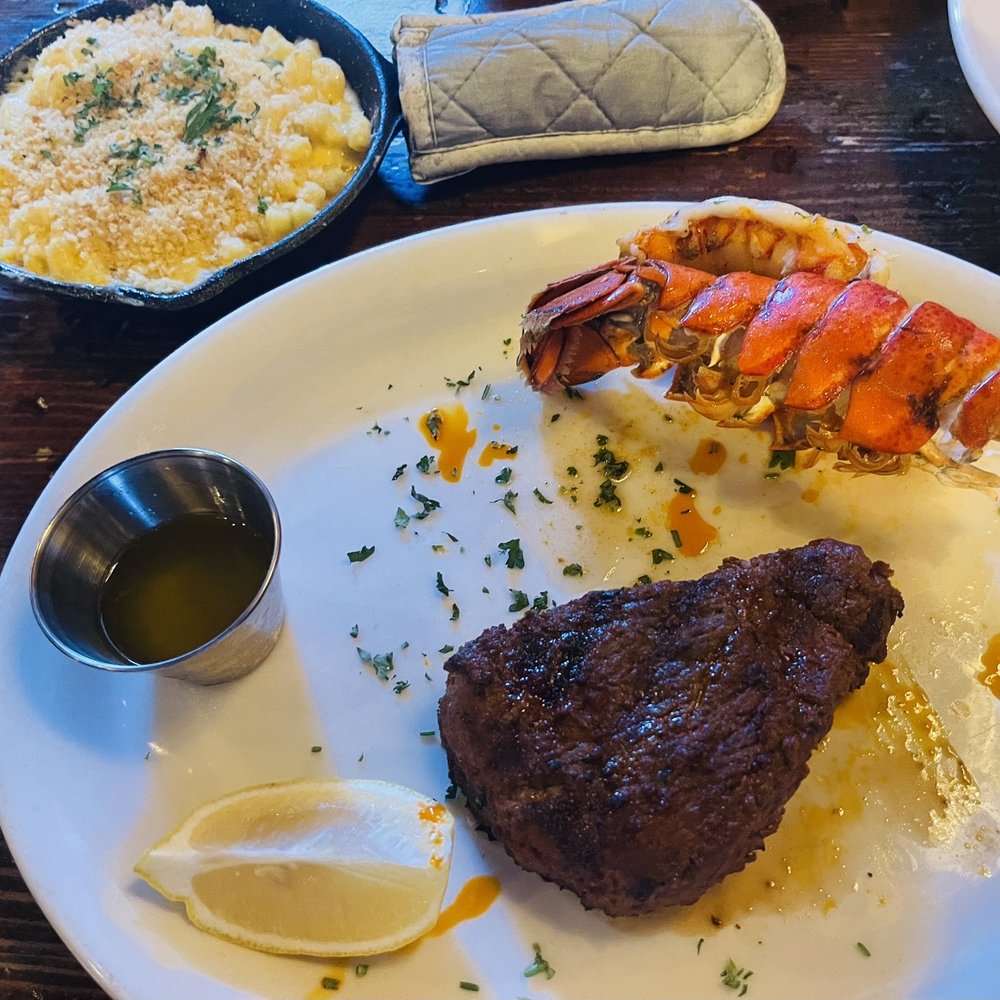 John Cutter - $19 Steak & Lobster w/ Mac n Cheese - New American Near Me - Las Vegas, Nevada